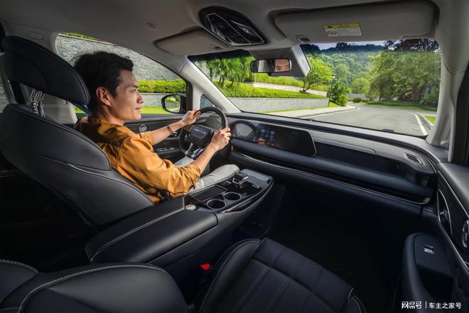 车” 星海V9让带娃出行只剩享受新葡京娱乐城全能型的“家庭露营神(图4) 车” 星海V9让带娃出行只剩享受新葡京娱乐城全能型的“家庭露营神(图4)