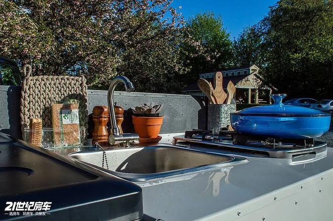 all Boy 越野拖挂高顶+全铝+强越野！澳门新葡京探险党终极选择！Mammoth T(图2)